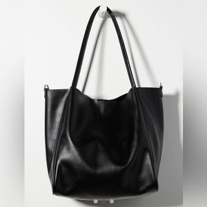 The Hollace Tote - Black